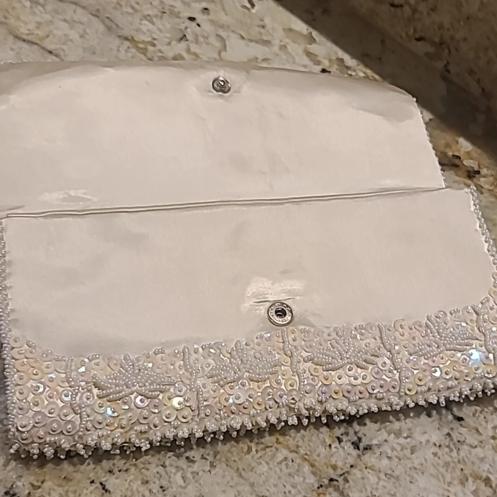 Satin, Pearl & sequined evening bag. Vtg. L9. 5